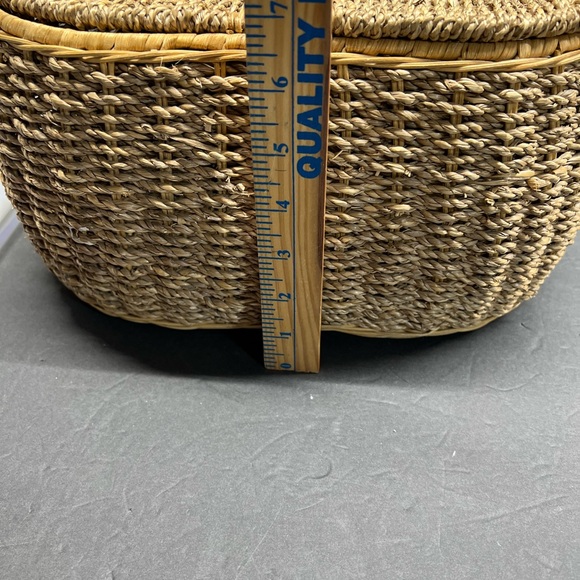 Vintage Double Lid Sewing Basket Woven Wicker Beautiful Condition - Picture 11 of 16